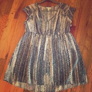 Liz Lange Maternity Top